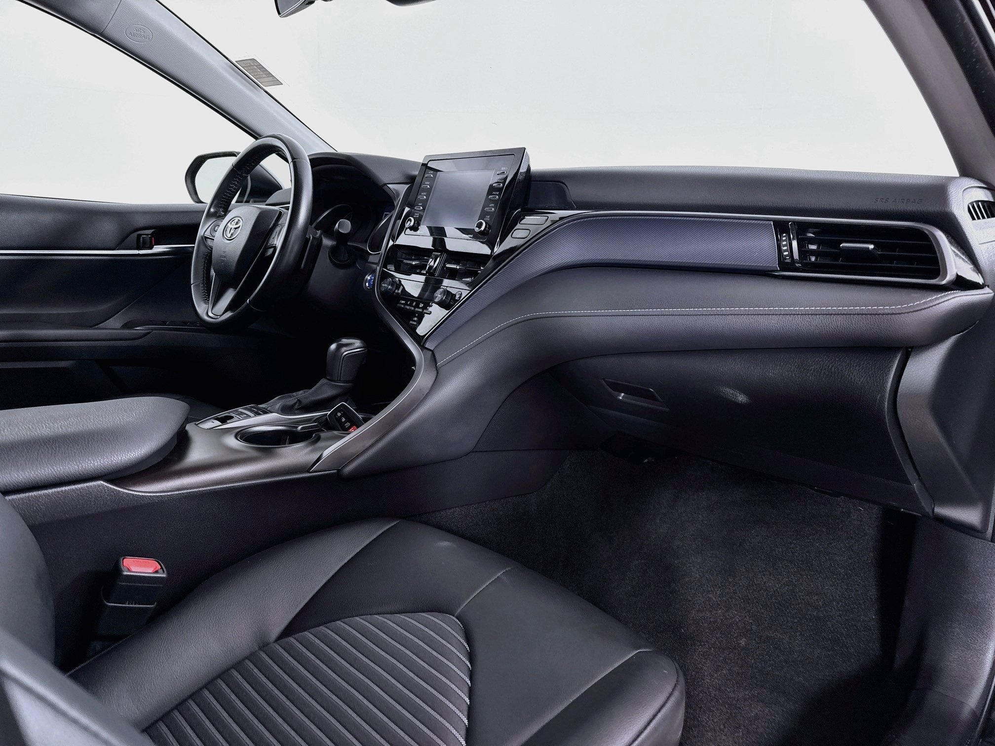 Certified 2024 Toyota Camry SE FWD image 27