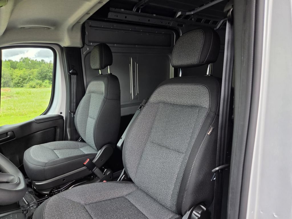 Used 2025 RAM ProMaster 1500 w/ Convenience Group FWD image 13
