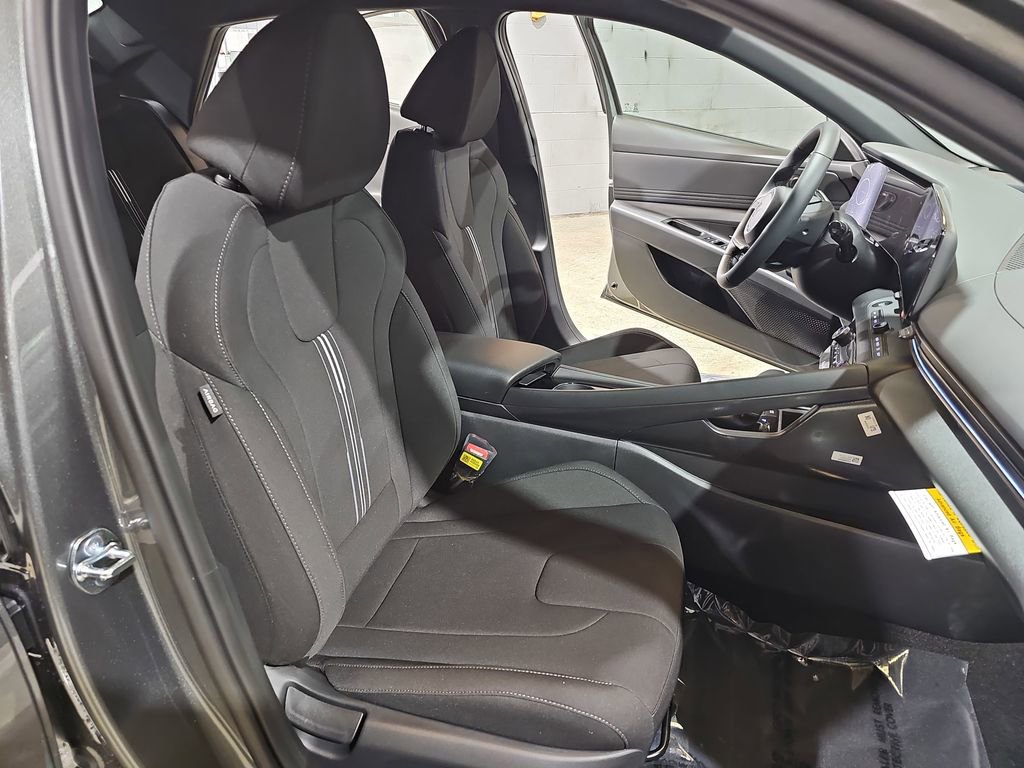 New 2026 Hyundai Elantra Sport image 10