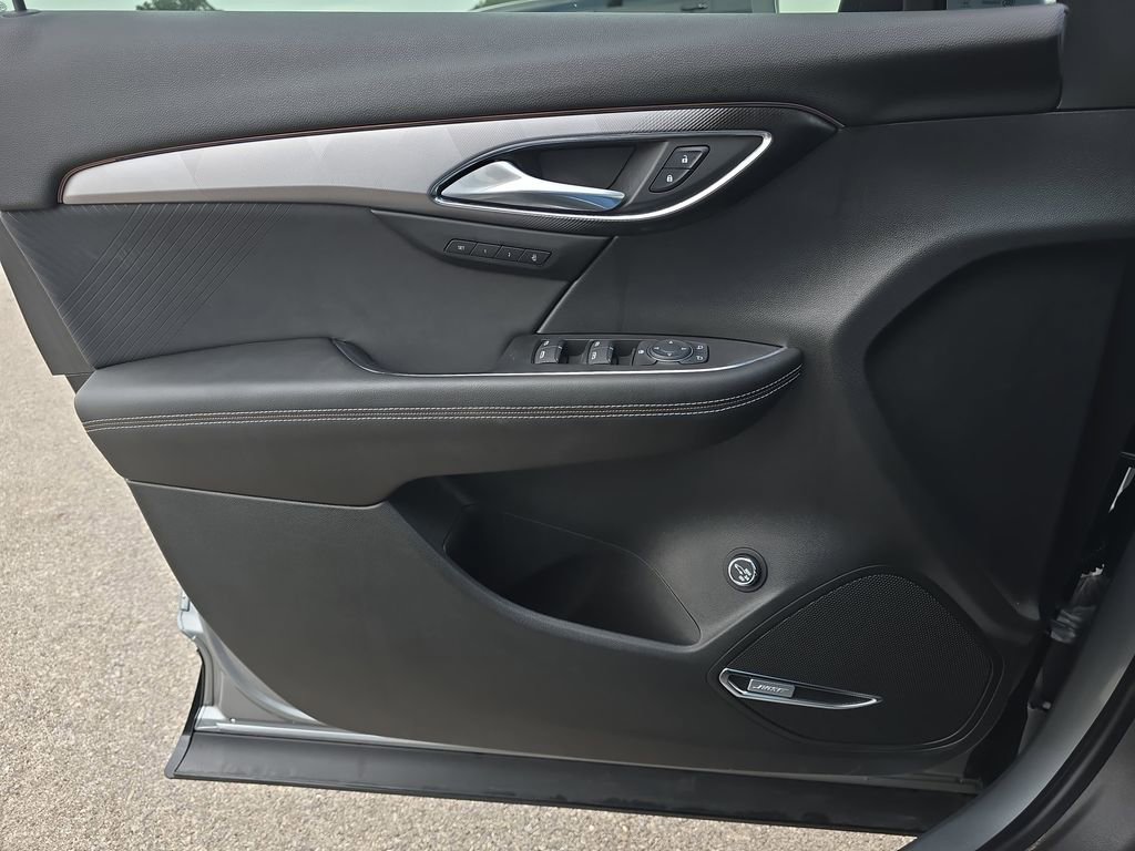 New 2025 Buick Envision Sport Touring image 27