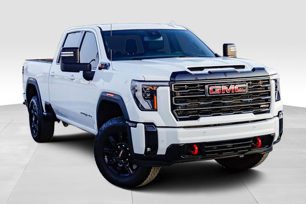 Used 2025 GMC Sierra 2500 AT4 image 2