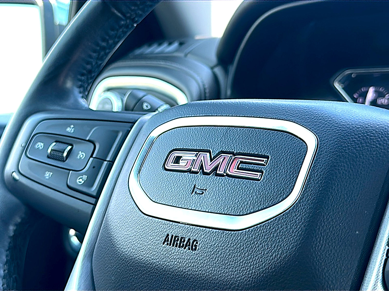 Used 2020 GMC Sierra 1500 SLT image 30