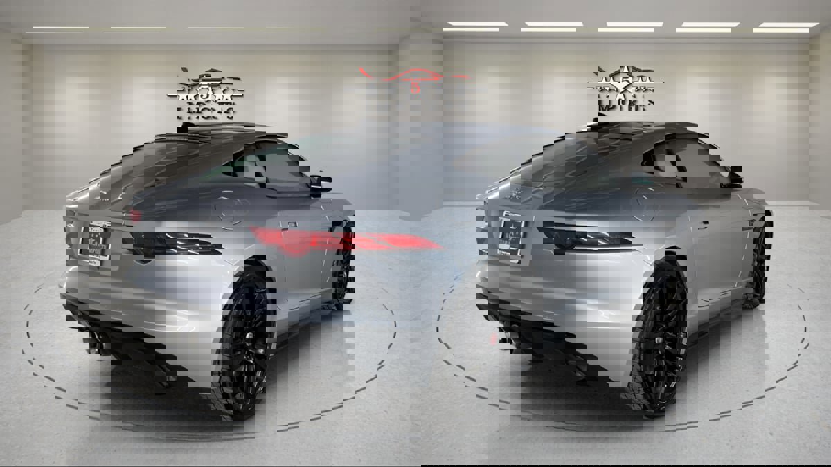 Used 2017 Jaguar F-TYPE Coupe image 5