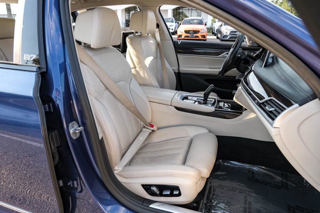 Used 2019 BMW ALPINA B7 xDrive w/ Luxury Rear Seating Package image 34