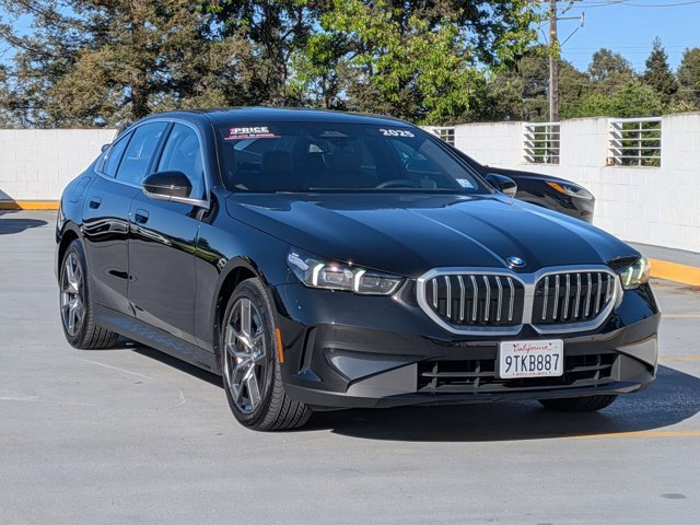 Used 2026 BMW 530i w/ Premium Package image 3