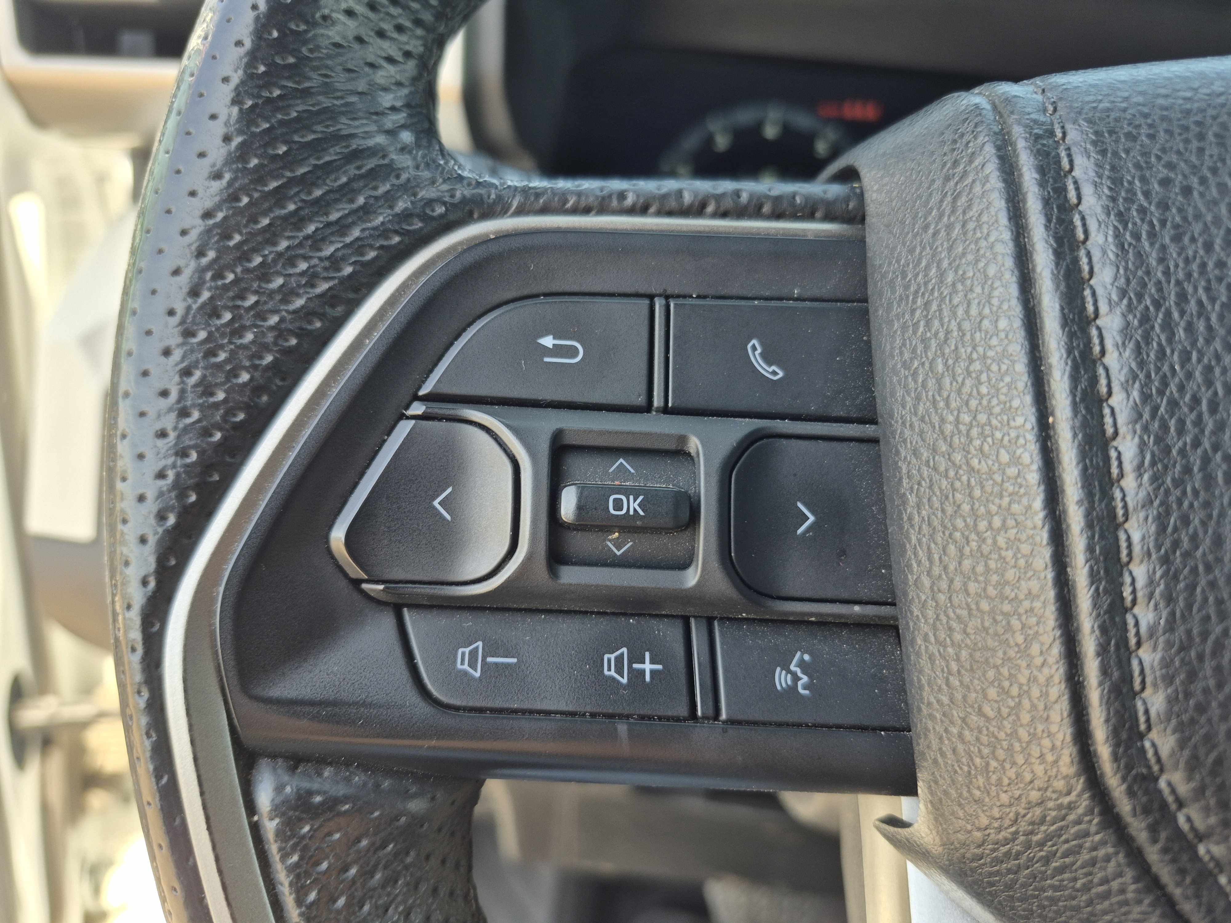 Used 2024 Toyota Tacoma TRD Off-Road AWD/4WD image 51