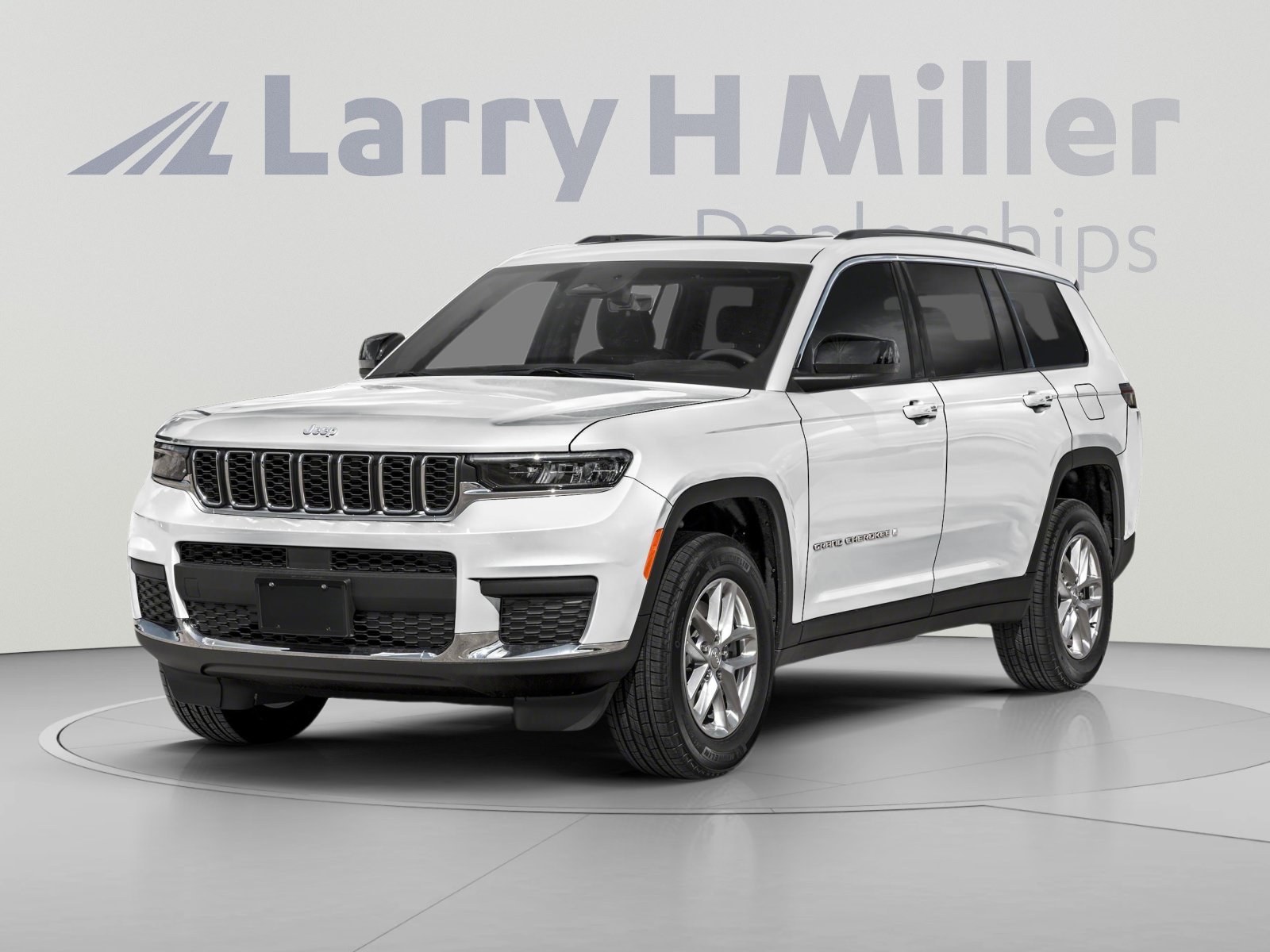 Used 2025 Jeep Grand Cherokee L Laredo AWD/4WD image 1