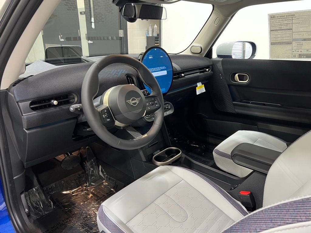 Certified 2025 MINI Cooper S image 11