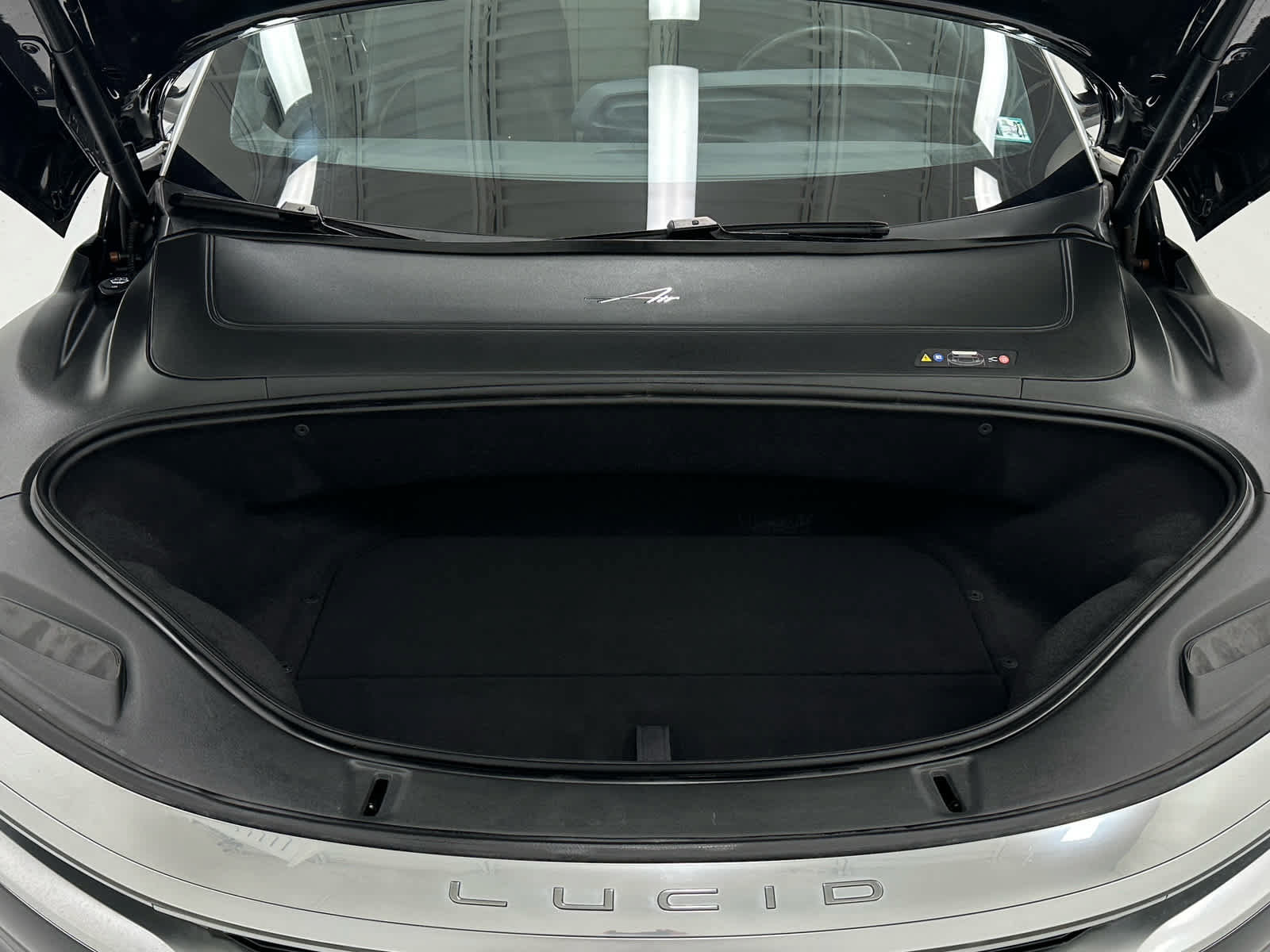 Used 2023 Lucid Air Touring AWD/4WD image 39