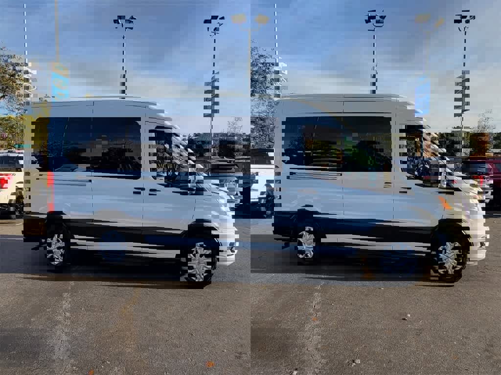 Used 2022 Ford Transit 350 XLT image 7