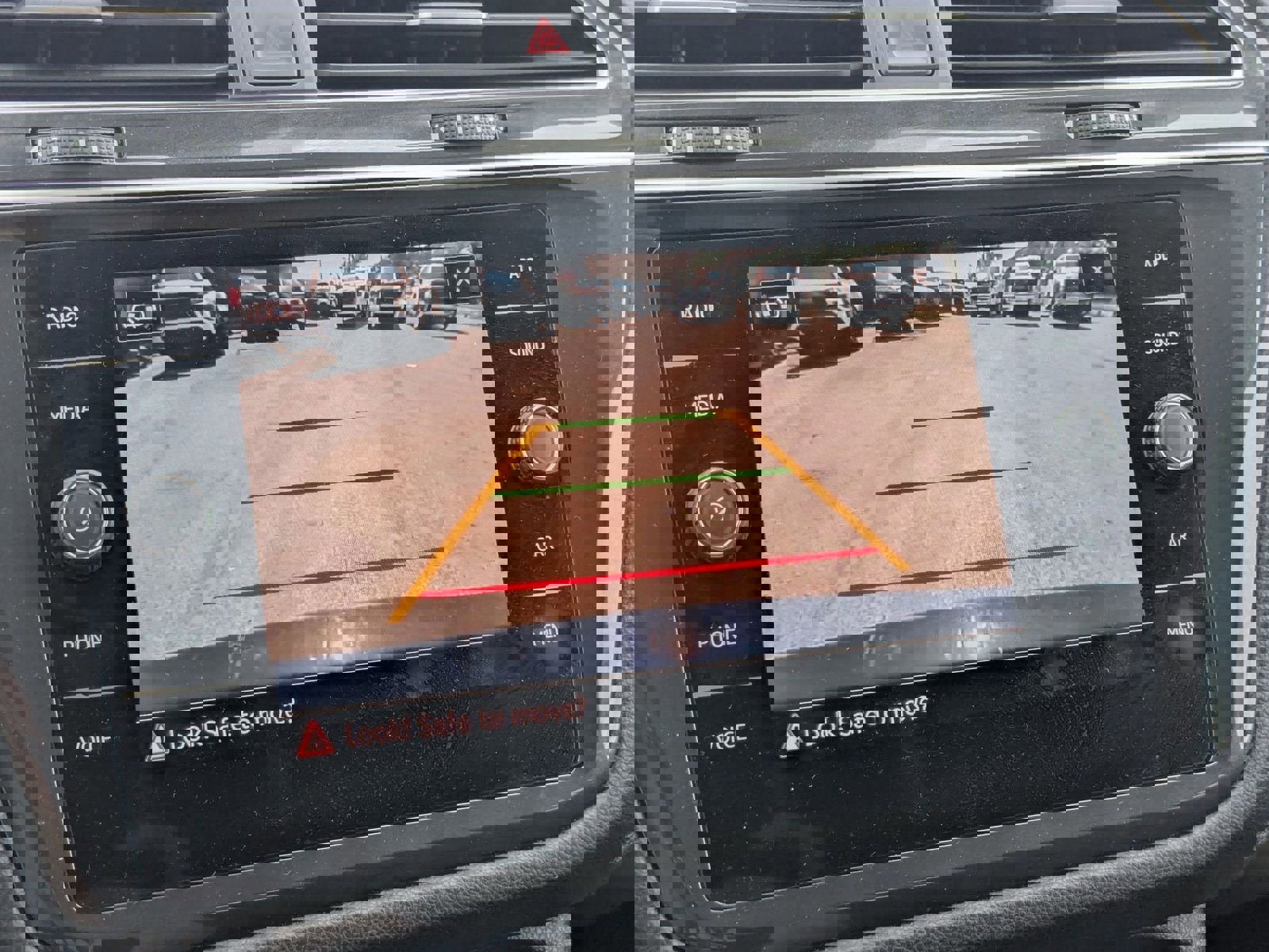 Used 2024 Volkswagen Tiguan SE image 42