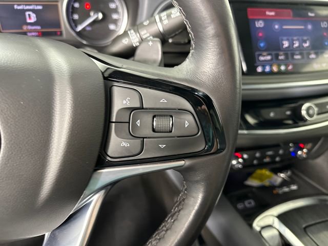 Used 2023 Buick Enclave Essence image 16