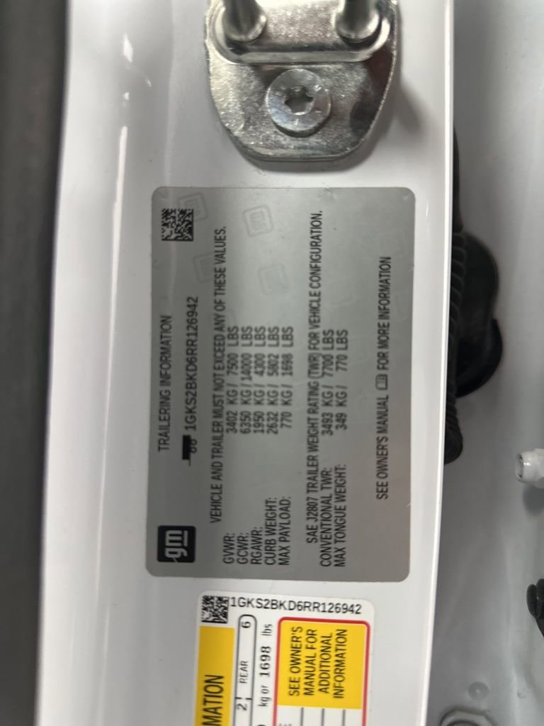 Used 2024 GMC Yukon SLT image 40