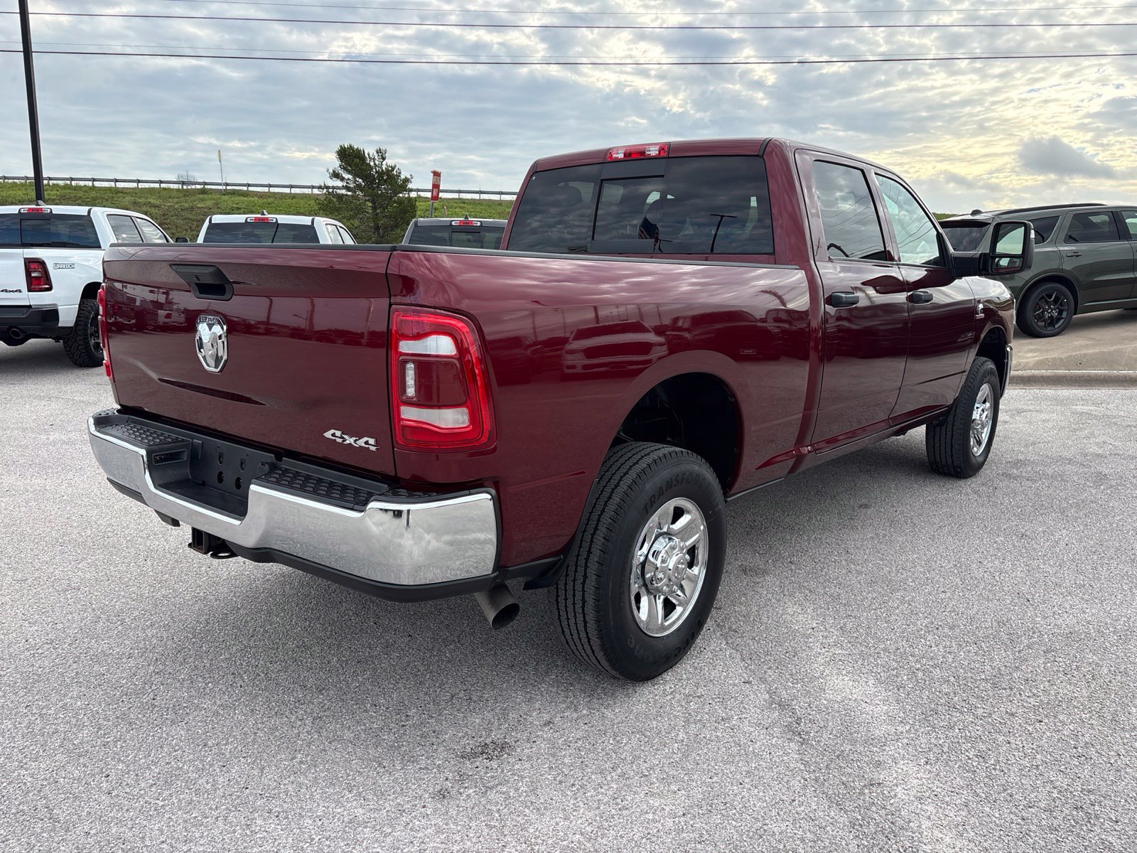 Used 2024 RAM 2500 Tradesman w/ Chrome Appearance Group AWD/4WD image 6