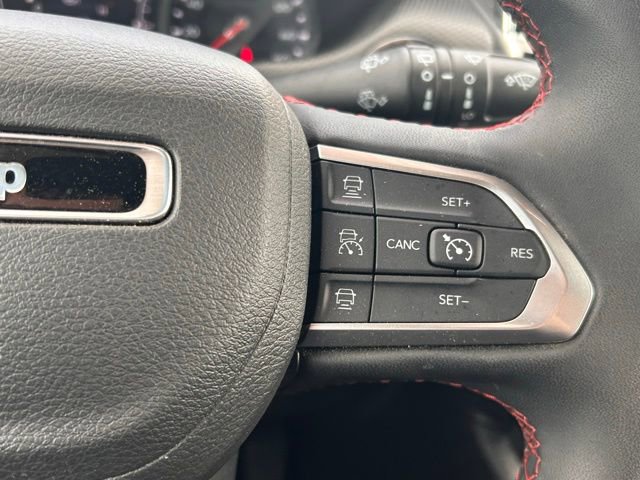 Used 2025 Jeep Compass Trailhawk AWD/4WD image 22