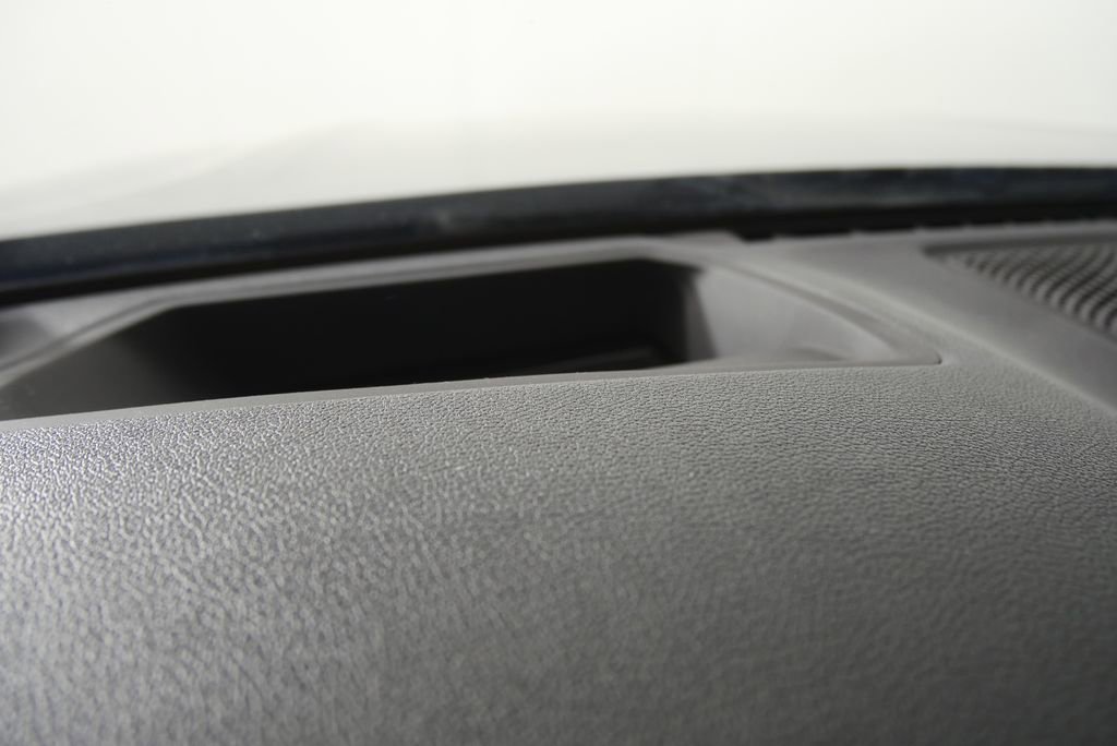 Used 2020 BMW 740i w/ Premium Package image 12