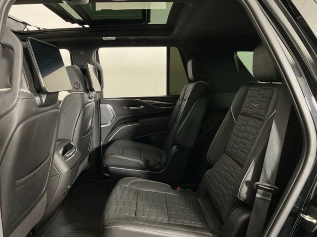 Certified 2024 Cadillac Escalade Sport Platinum w/ LPO, ONYX Package image 30