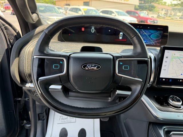 Used 2025 Ford Expedition Max Platinum w/ Stealth Appearance Package AWD/4WD image 36