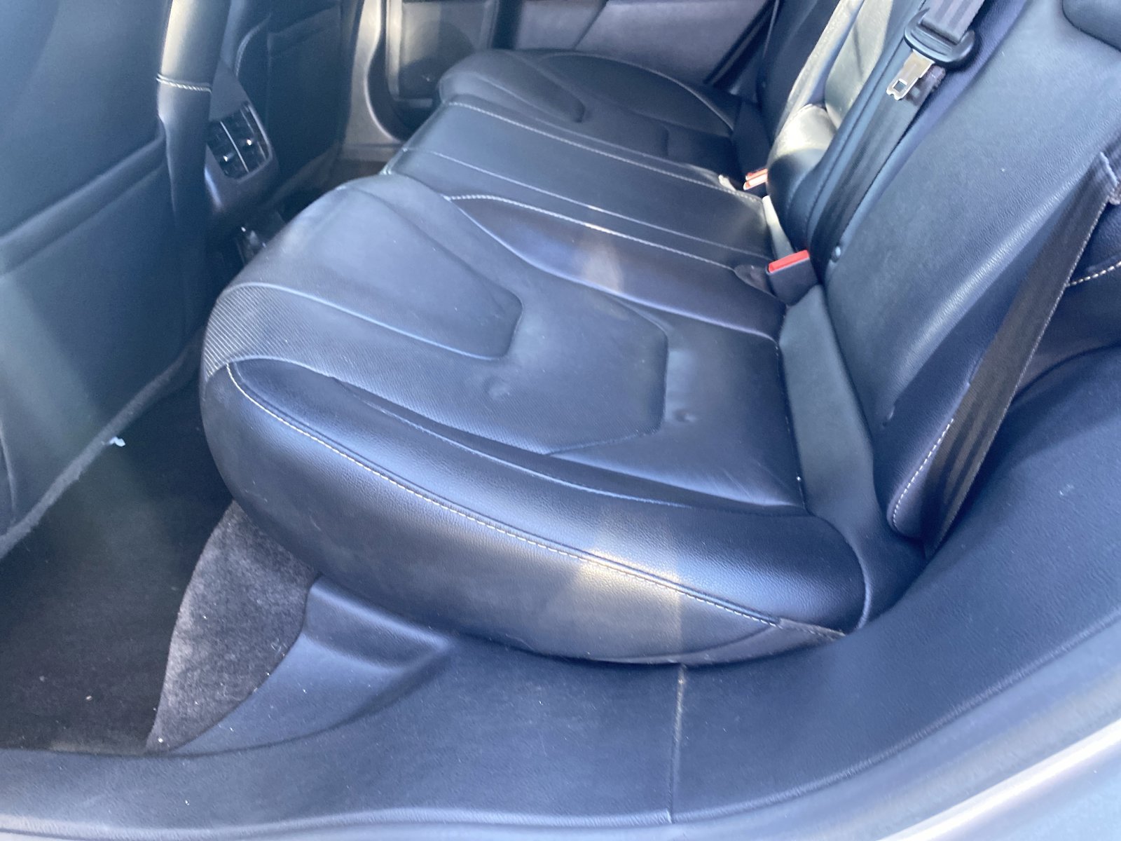 Used 2018 Ford Fusion Titanium image 18