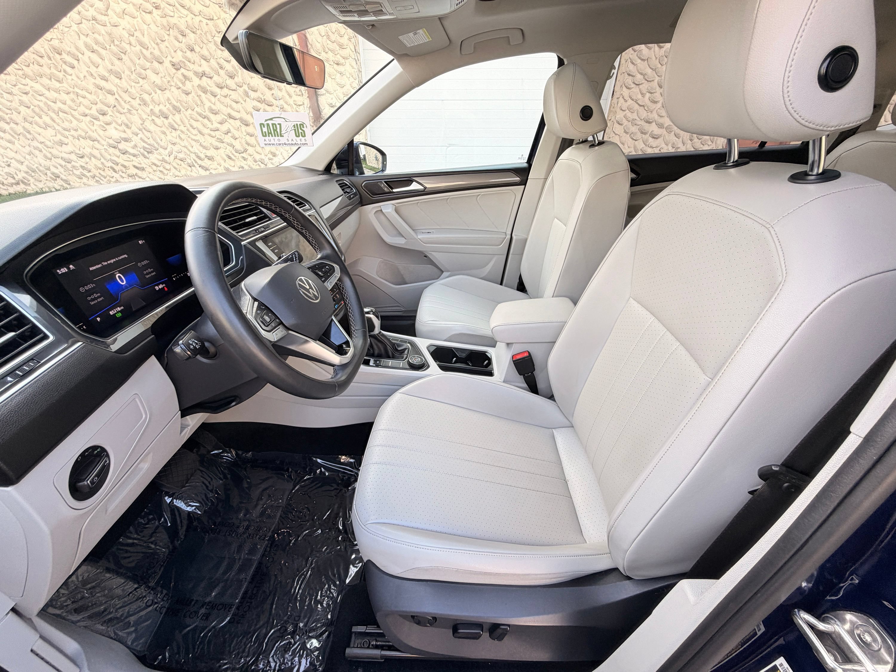 Used 2022 Volkswagen Tiguan SE AWD/4WD image 13