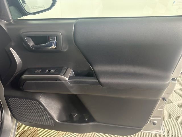 Used 2023 Toyota Tacoma TRD Off-Road image 16