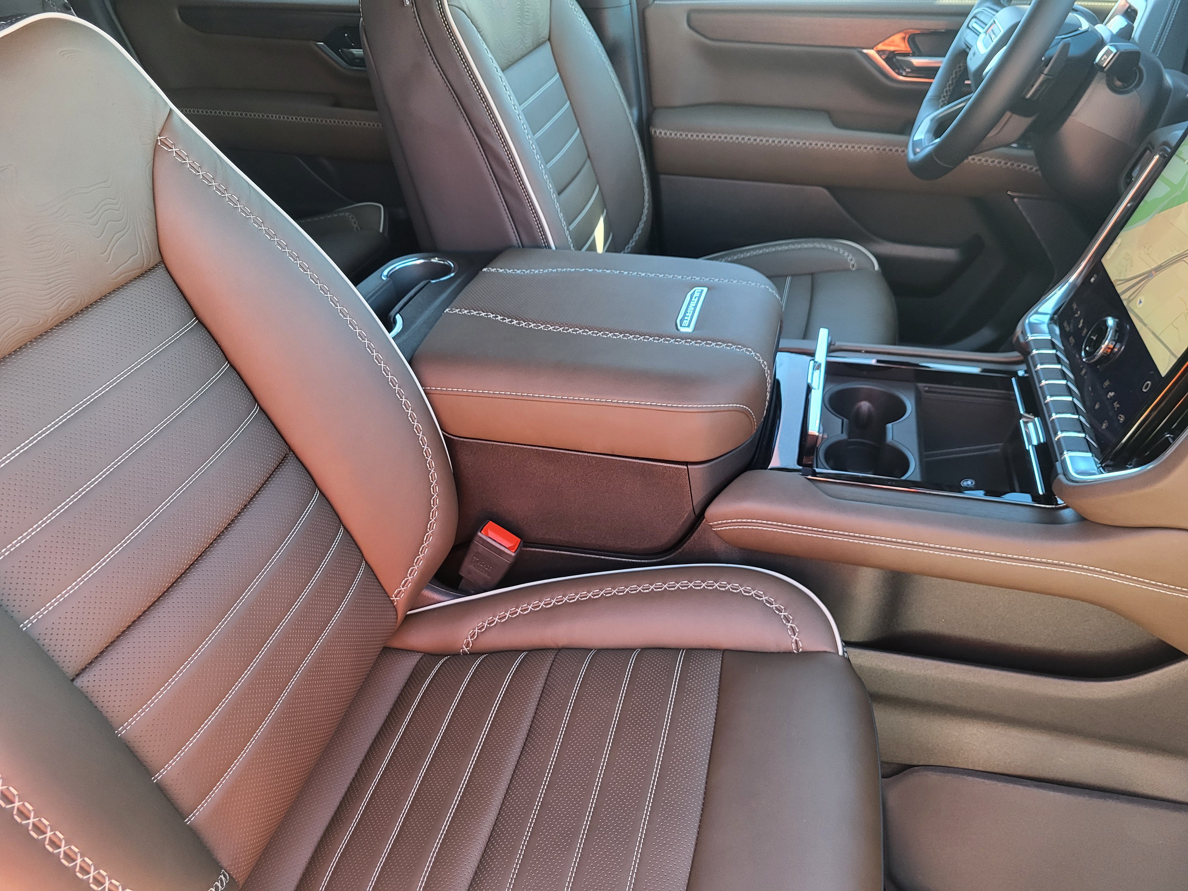 New 2027 GMC Yukon XL Denali Ultimate w/ LPO, Illumination Package AWD/4WD image 14