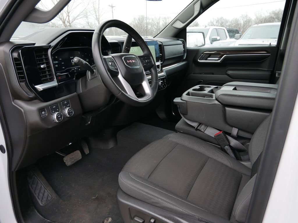 Used 2024 GMC Sierra 1500 Elevation image 11