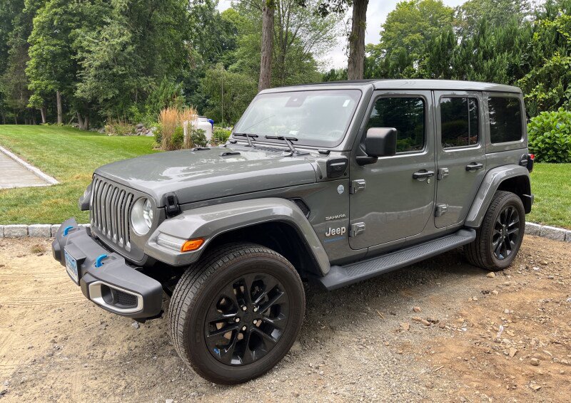 Used 2023 Jeep Wrangler Unlimited Sahara w/ Cold Weather Group AWD/4WD image 2