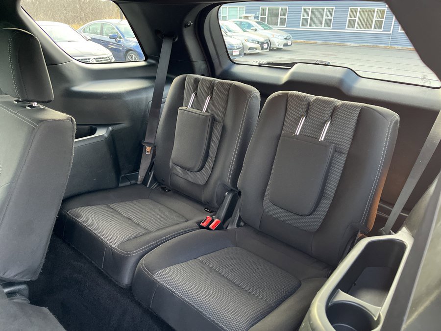 Used 2018 Ford Explorer XLT image 5