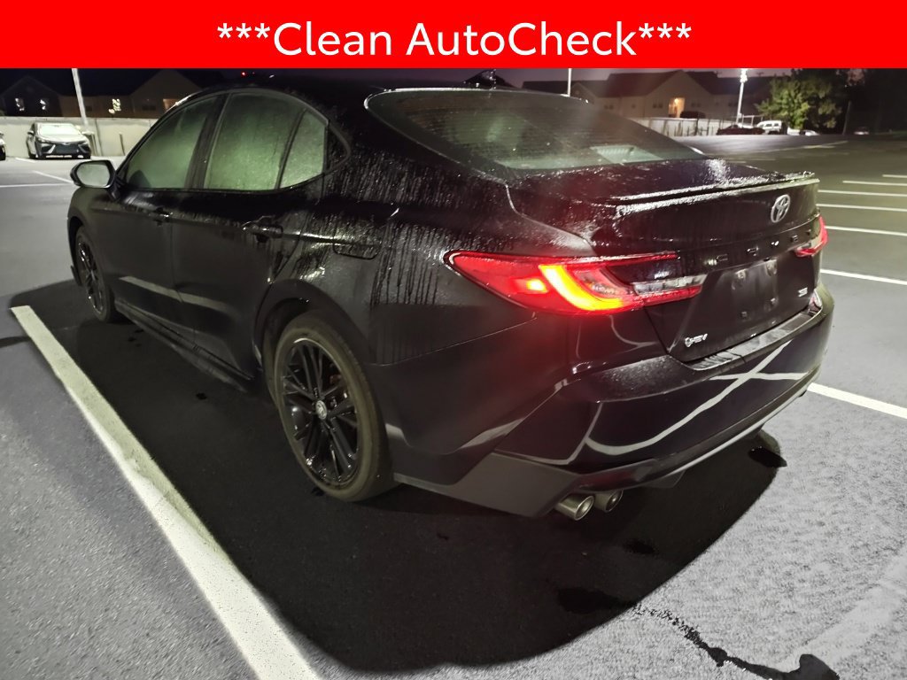 Used 2025 Toyota Camry SE w/ Convenience Package FWD image 4