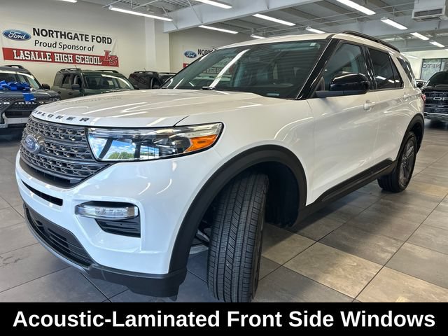 Used 2023 Ford Explorer XLT w/ Equipment Group 202A AWD/4WD image 18