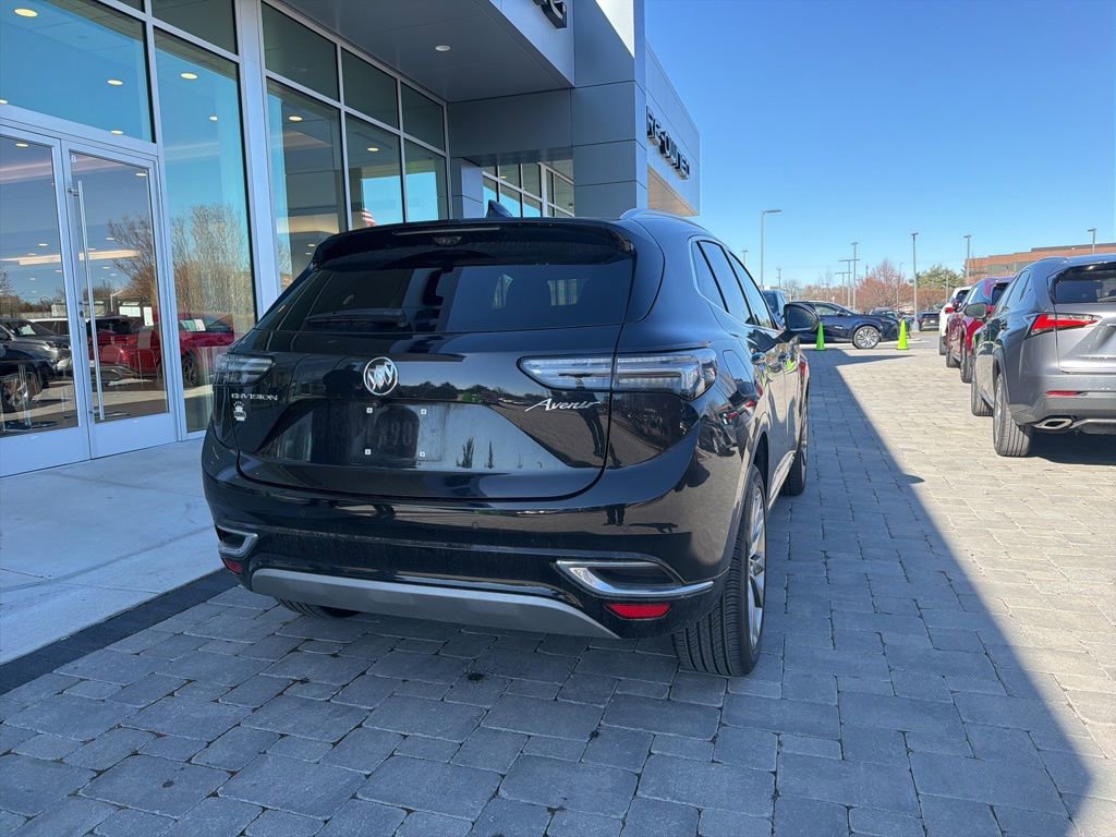 Used 2022 Buick Envision Avenir w/ Technology Package II image 7