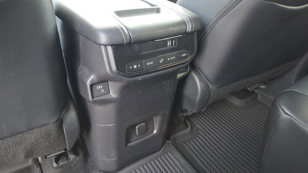 Used 2024 Toyota Grand Highlander XLE image 17