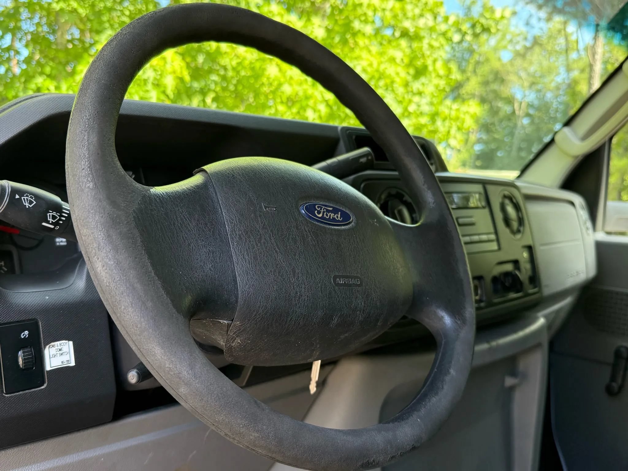 Used 2016 Ford E-350 and Econoline 350 Super Duty RWD image 12