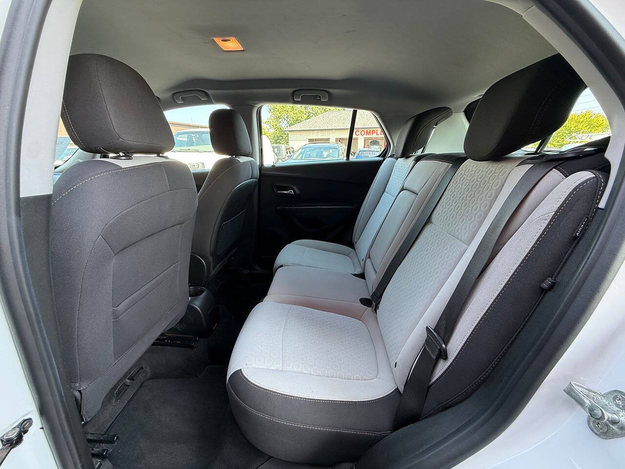 Used 2020 Chevrolet Trax LS FWD image 17