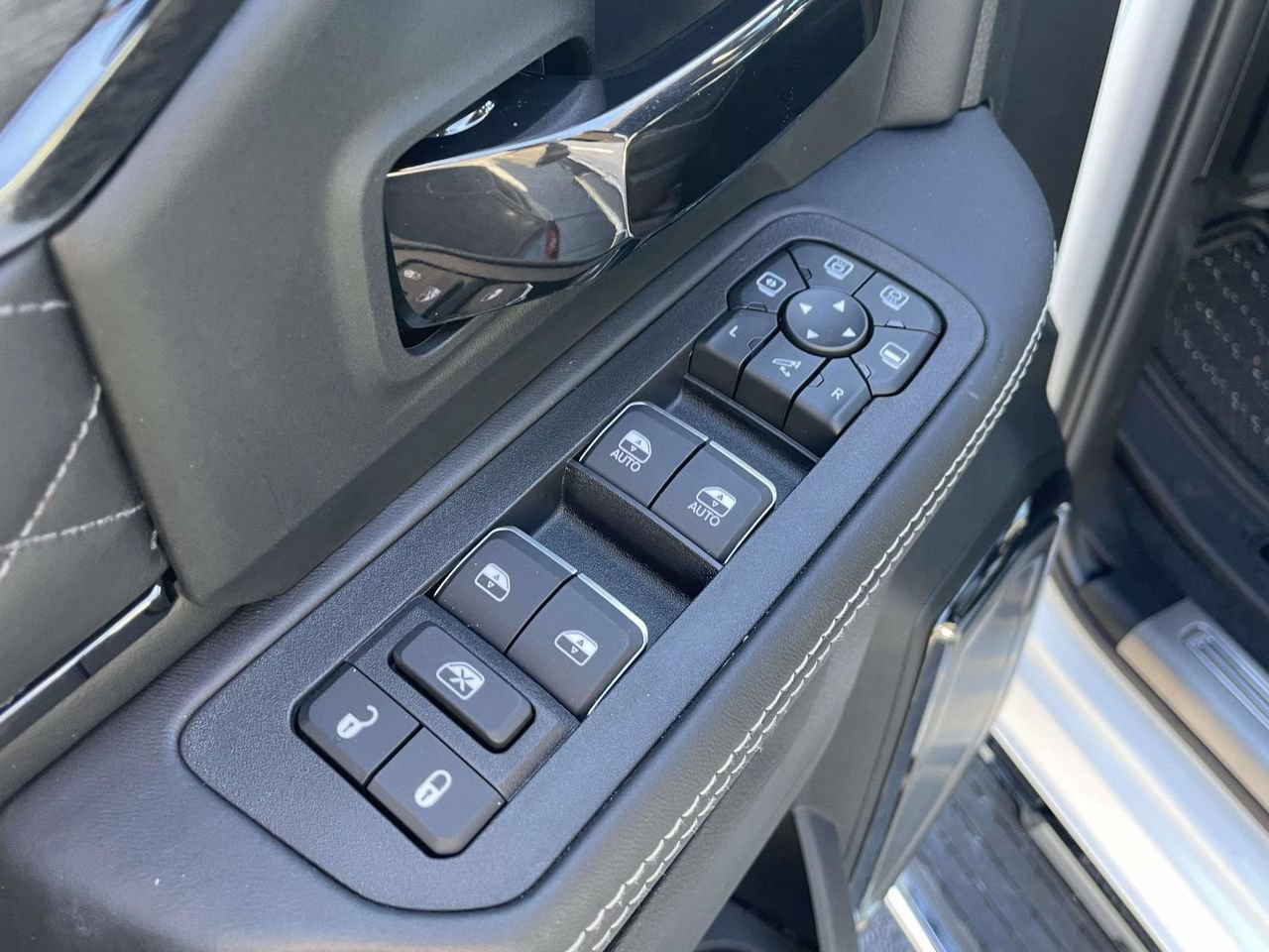 New 2026 RAM 3500 Limited AWD/4WD image 26