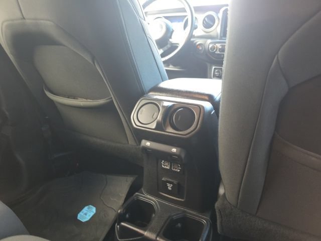 Used 2020 Jeep Gladiator Overland AWD/4WD image 8
