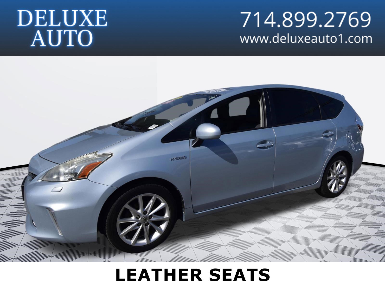 Used 2014 Toyota Prius V Five image 1