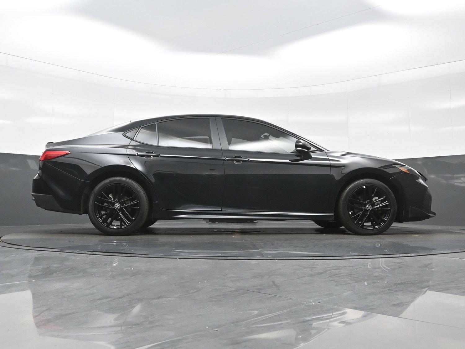 Used 2025 Toyota Camry SE AWD/4WD image 34
