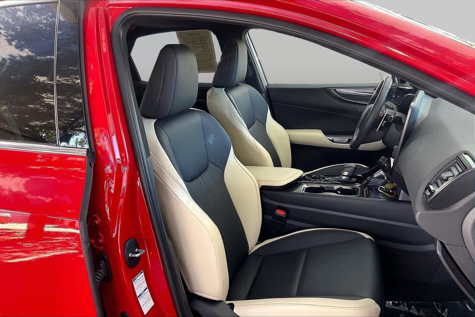 Used 2023 Lexus NX 350h AWD image 9