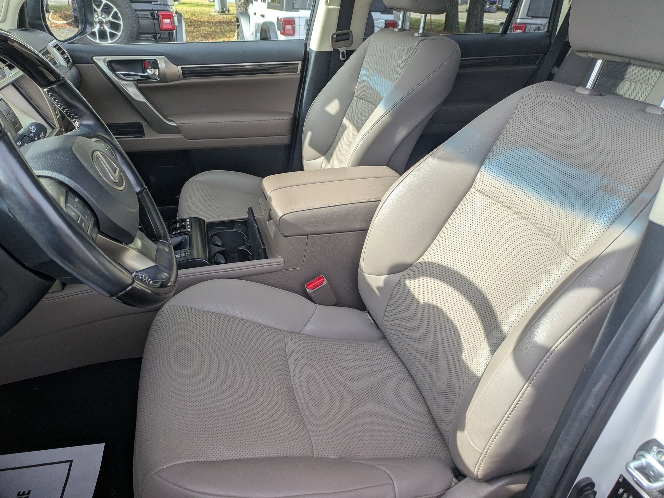 Used 2021 Lexus GX 460 Premium w/ Premium Package image 21