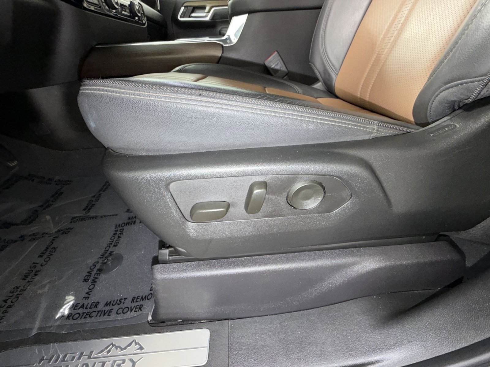 Used 2024 Chevrolet Silverado 2500 High Country w/ High Country Premium Package image 14