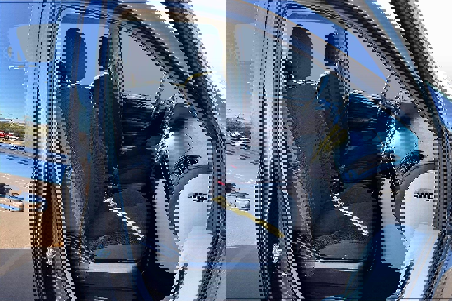 Used 2018 Dodge Grand Caravan SE w/ UConnect Hands-Free Group image 7