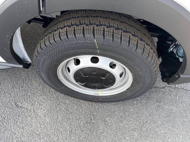 New 2026 Ford Transit 250 148 Medium Roof RWD image 12