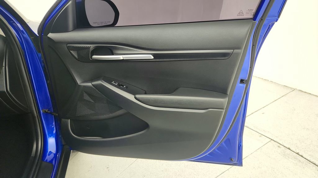 Used 2023 Kia Seltos LX image 32