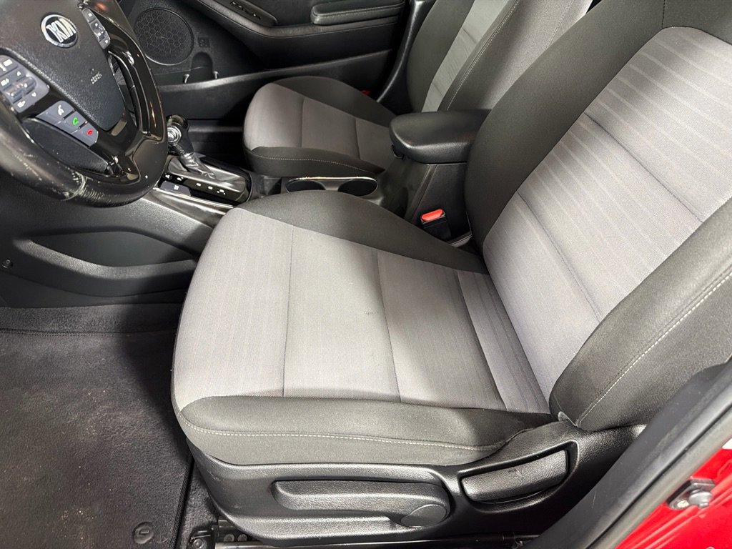 Used 2018 Kia Forte S w/ S Technology Plus Package FWD image 9