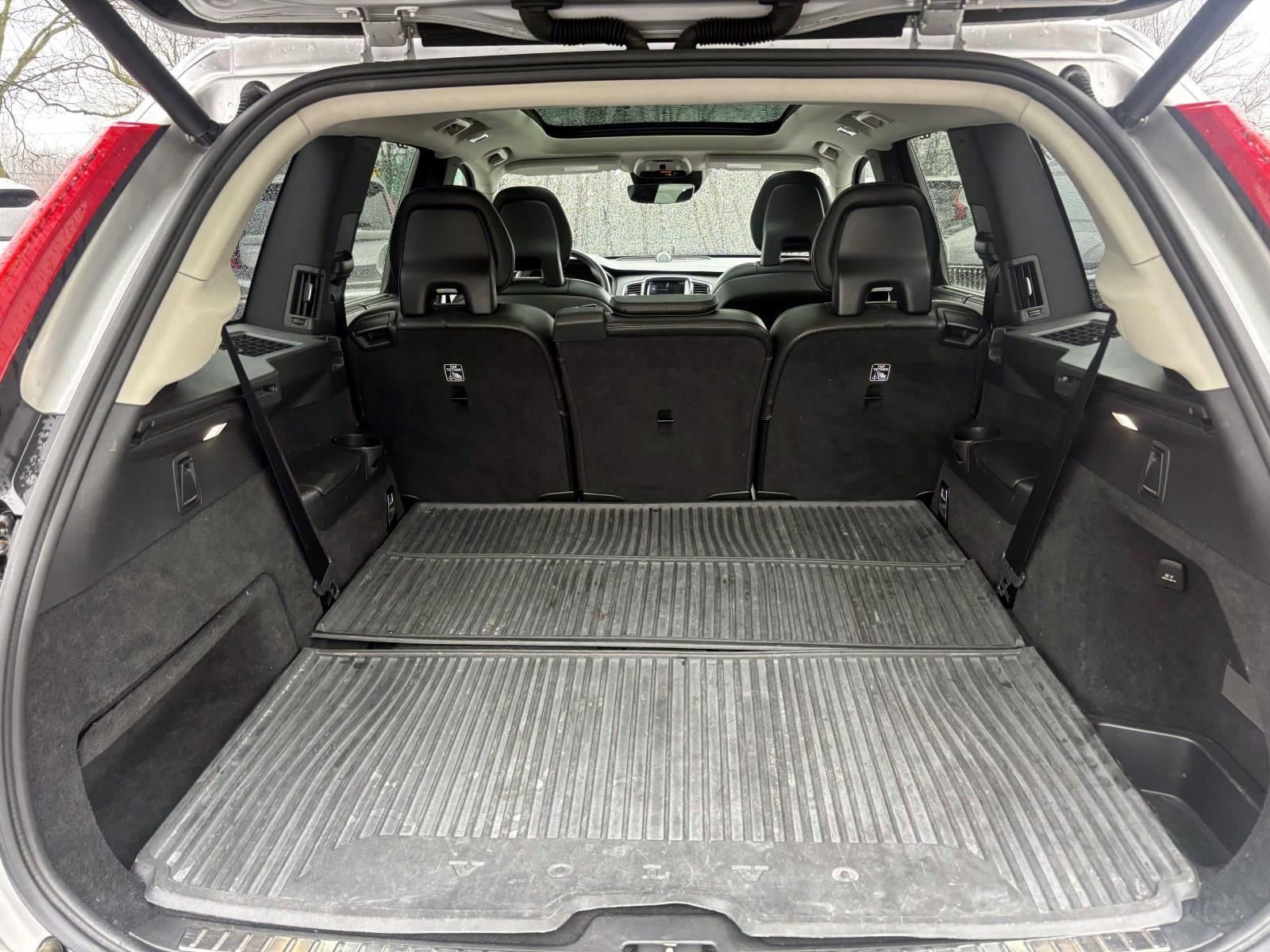 Used 2017 Volvo XC90 T6 Inscription w/ Vision Package image 9