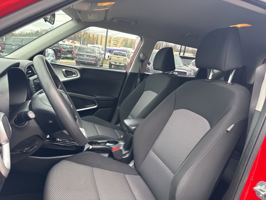 Used 2024 Kia Soul LX w/ Option Group 015 image 19