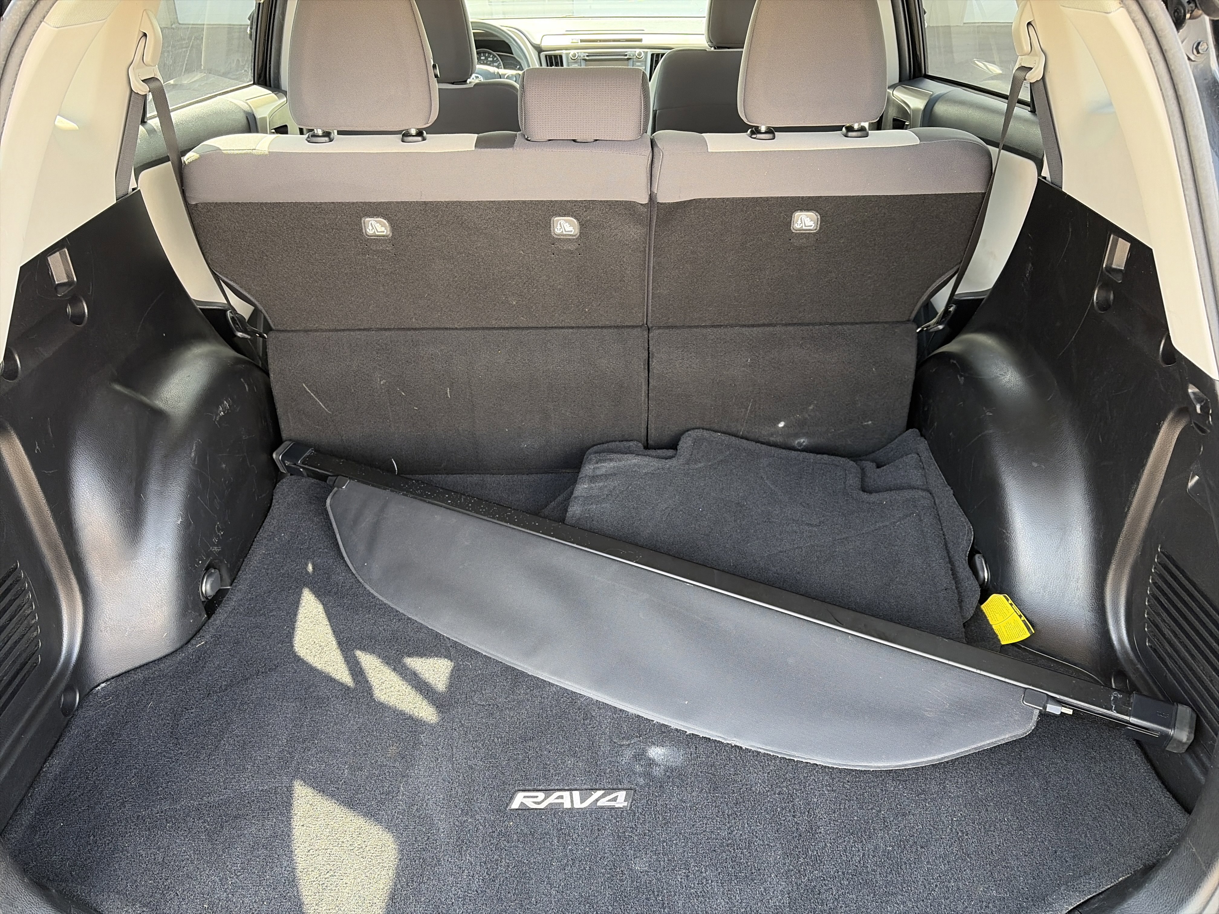 Used 2015 Toyota RAV4 XLE AWD/4WD image 32
