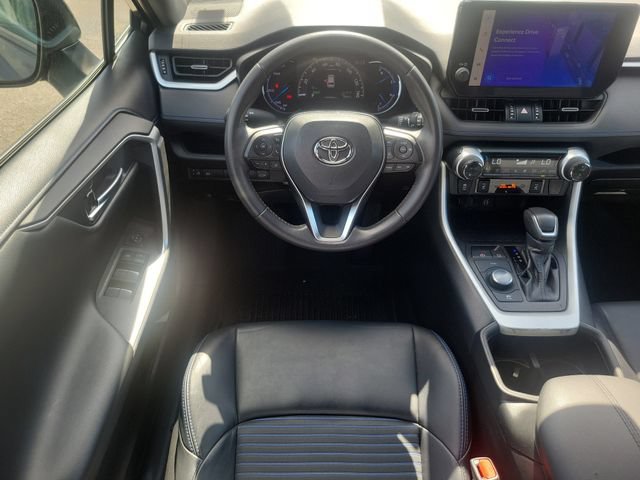 Used 2023 Toyota RAV4 XSE AWD/4WD image 11